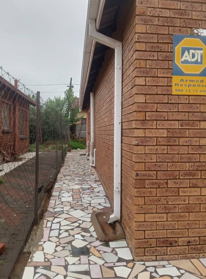4 Bedroom Property for Sale in Blomanda Free State
